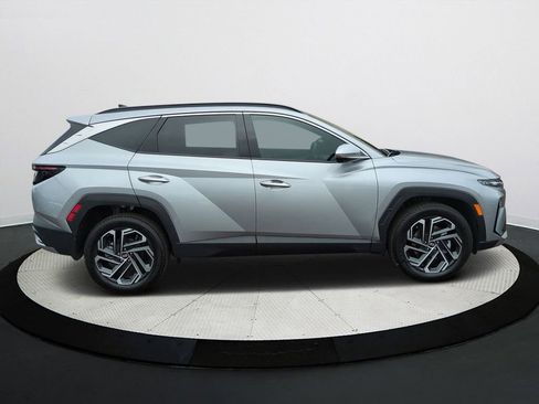 Used 2025 Hyundai Tucson Limited image 3