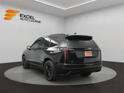 Used 2022 Cadillac XT6 Sport w/ LPO, ONYX Package image 3