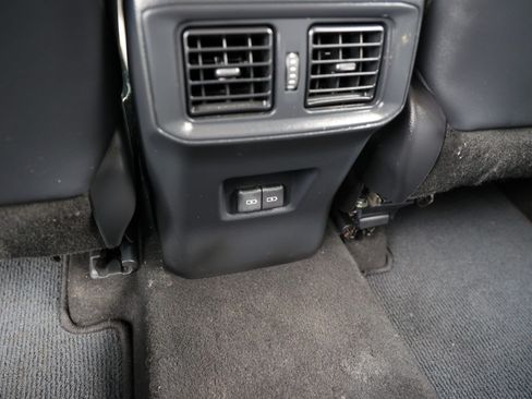 Used 2024 Toyota RAV4 Limited AWD/4WD image 45