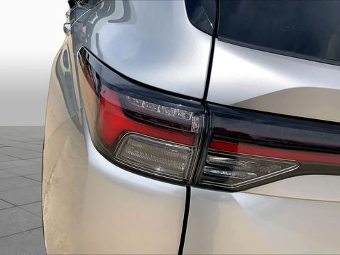 Used 2025 Mitsubishi Outlander SE FWD image 28