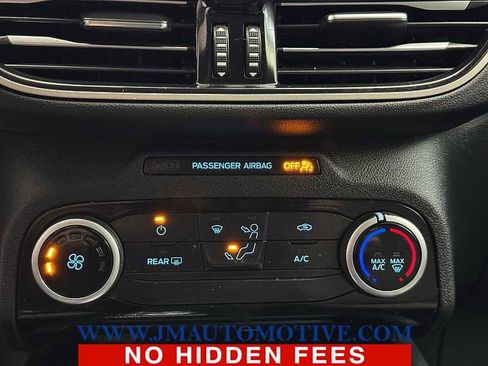 Used 2021 Ford Escape SE image 32