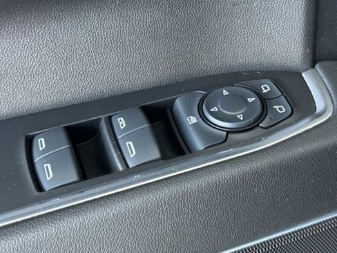 Used 2025 Chevrolet Silverado 1500 LT AWD/4WD image 12