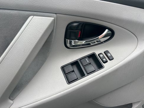 Used 2007 Toyota Camry LE image 5