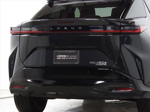 Used 2023 Lexus RZ 450e Premium w/ Technology Package image 11