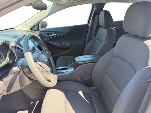 Used 2025 Chevrolet Malibu LT FWD image 19