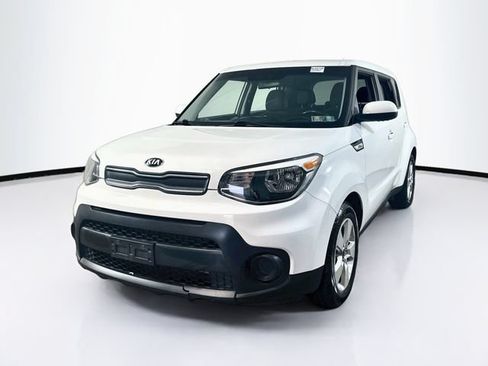 Used 2017 Kia Soul FWD image 3