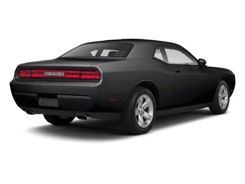 Used 2012 Dodge Challenger R/T RWD image 2