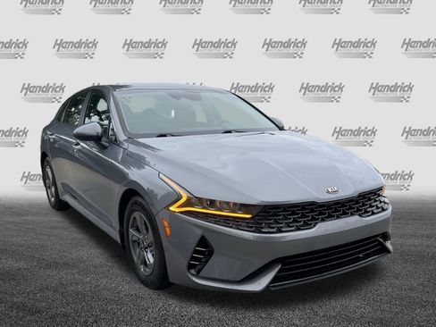 Used 2021 Kia K5 LX FWD image 2