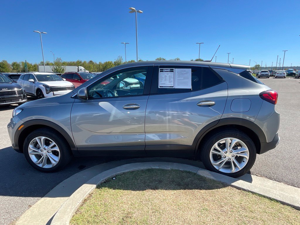Used 2023 Buick Encore GX Preferred w/ Cold Weather Comfort Package FWD image 4