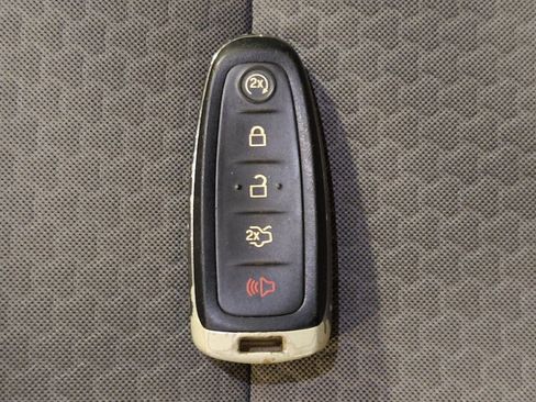 Used 2019 Ford Escape SE FWD image 32