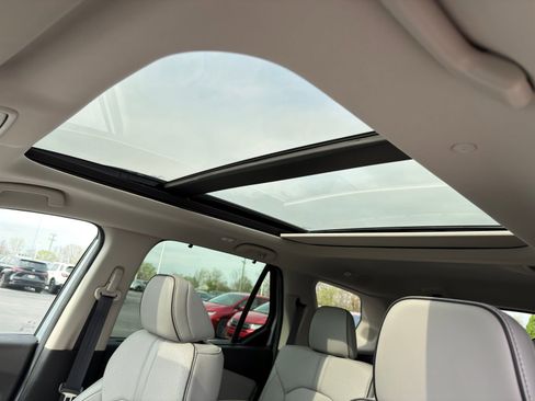 Used 2025 Honda Pilot Elite image 18