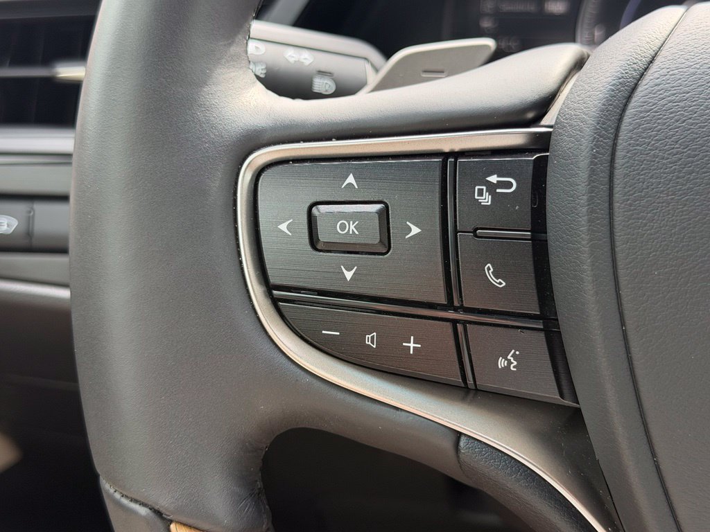 Used 2024 Lexus ES 350 w/ Technology Package FWD image 38