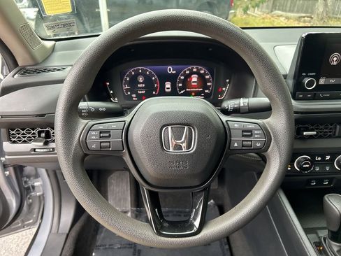 Used 2023 Honda Accord EX image 15