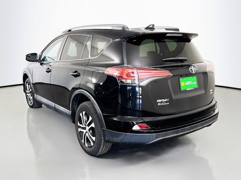 Used 2017 Toyota RAV4 LE image 7
