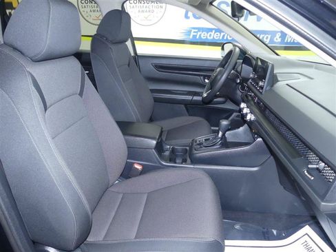 Used 2025 Honda CR-V LX image 7