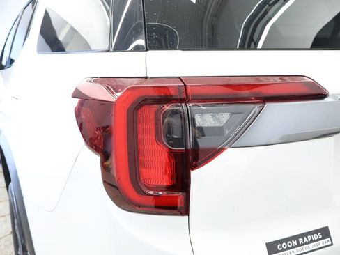 Used 2022 GMC Acadia AT4 w/ Technology Package AWD/4WD image 22