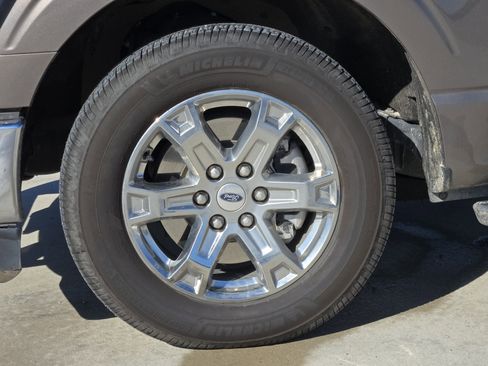 Used 2022 Ford F150 XLT w/ Equipment Group 302A High image 11