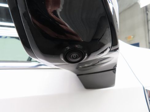 Used 2025 GMC Yukon Denali image 54