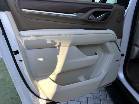 Used 2021 GMC Yukon XL Denali image 11