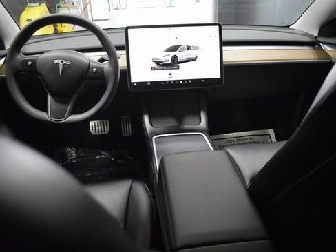 Used 2023 Tesla Model 3 Performance image 11