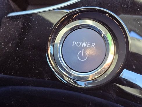 Used 2022 Toyota Prius image 23