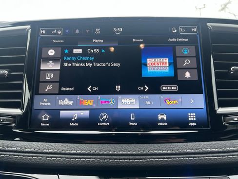 New 2026 Chrysler Pacifica Select image 12