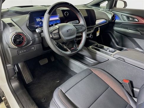 New 2025 Chevrolet Equinox EV RS image 5