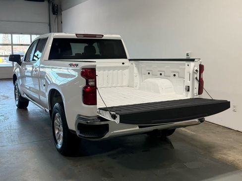 Used 2023 Chevrolet Silverado 1500 LT image 4