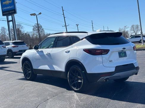 Used 2024 Chevrolet Blazer LT w/ Convenience Package image 3