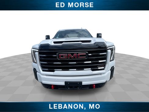Used 2025 GMC Sierra 2500 AT4 AWD/4WD image 3