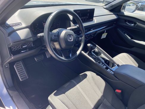 Used 2025 Honda Accord Sport image 18