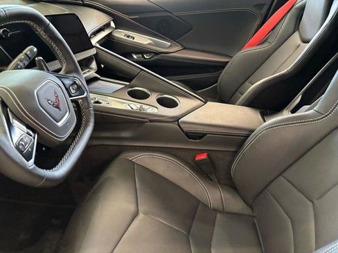 Used 2026 Chevrolet Corvette Stingray Coupe w/ Z51 Performance Package image 11