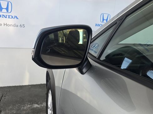 Used 2023 Toyota Corolla Cross LE image 28