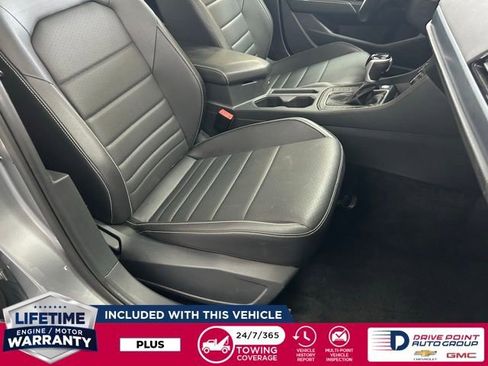 Used 2024 Volkswagen Jetta SE image 24