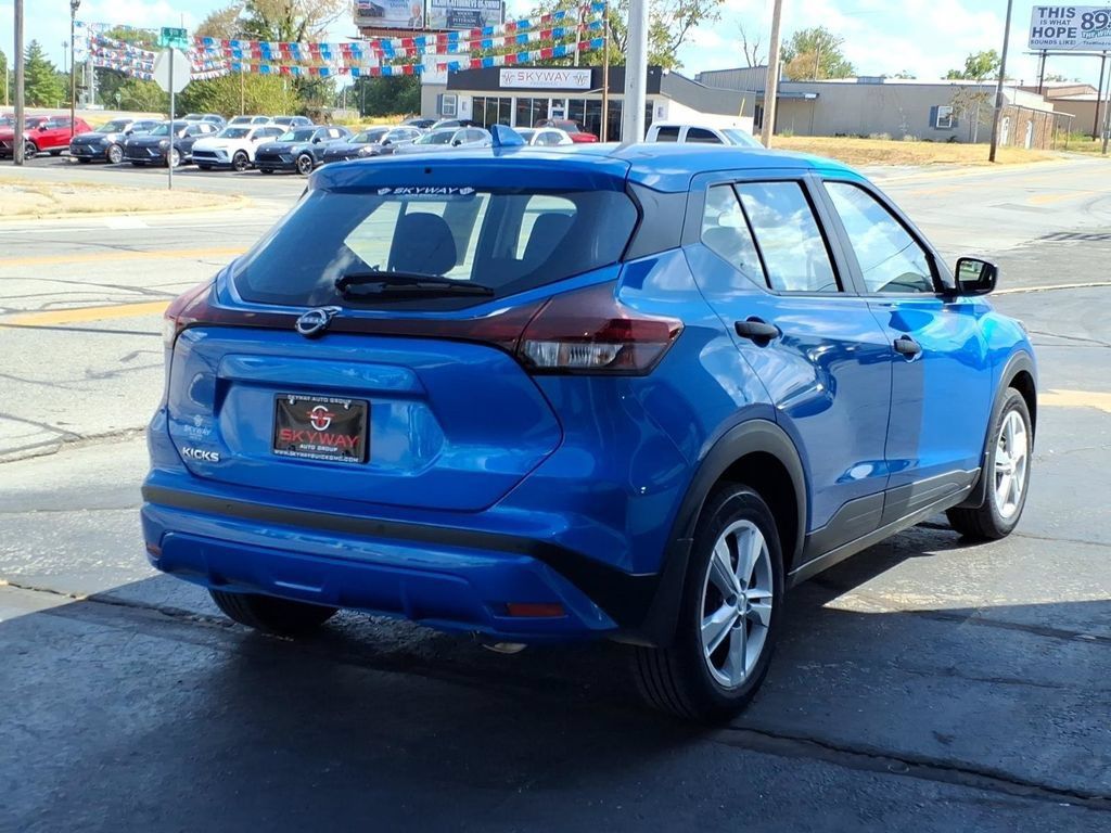 Used 2025 Nissan Kicks Play S FWD image 4
