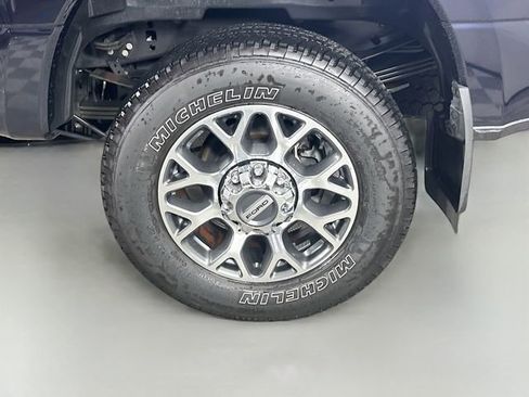 Certified 2022 Ford F350 Lariat w/ Lariat Ultimate Package image 36