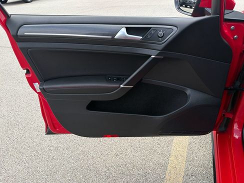 Certified 2020 Volkswagen GTI SE FWD image 9