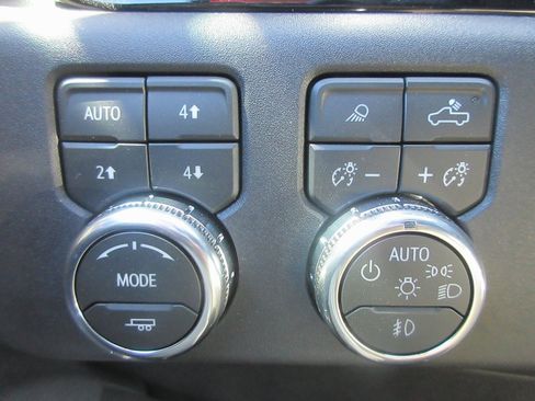 New 2026 GMC Sierra 1500 SLT w/ SLT Premium Plus Package image 17