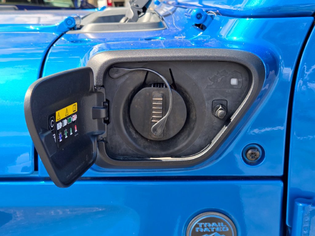 Certified 2023 Jeep Wrangler Unlimited Sahara AWD/4WD image 15