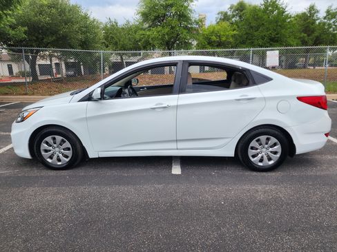 Used 2017 Hyundai Accent SE image 4