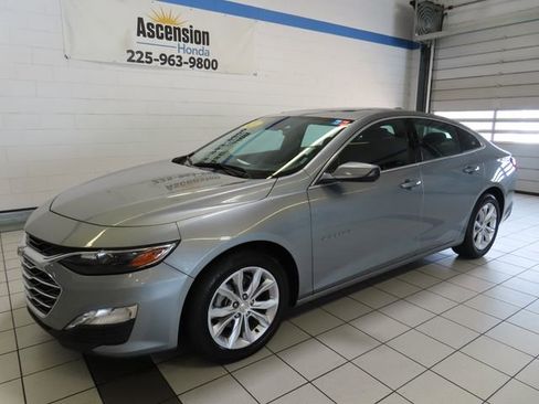 Used 2024 Chevrolet Malibu LT FWD image 2