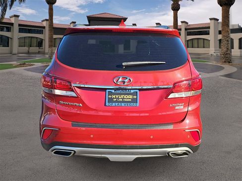 Used 2017 Hyundai Santa Fe Limited image 7