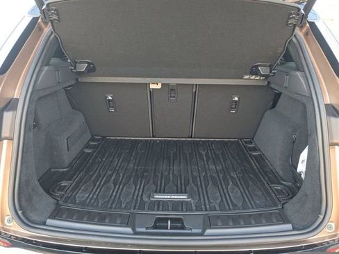 Used 2026 Land Rover Range Rover Evoque S image 11