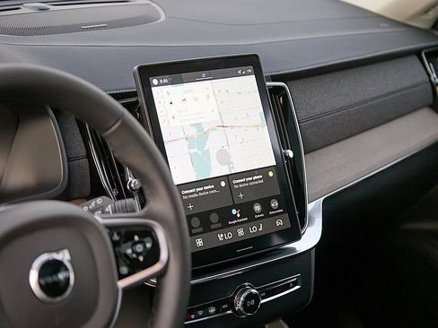 New 2026 Volvo XC90 B6 Plus w/ Protection Package Premier image 13