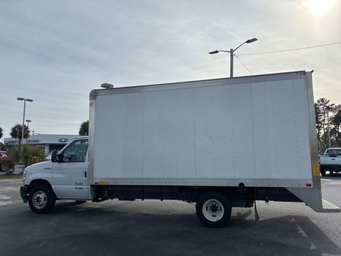 Used 2021 Ford E-350 and Econoline 350 Super Duty w/ Power Windows & Locks Group image 7
