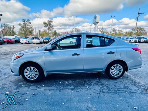 Used 2019 Nissan Versa S Plus FWD image 4