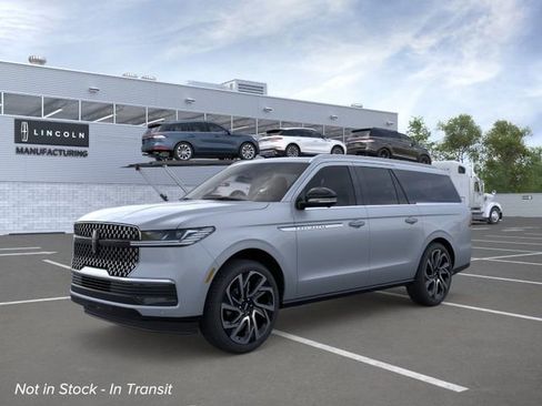 New 2026 Lincoln Navigator L Reserve AWD/4WD image 1