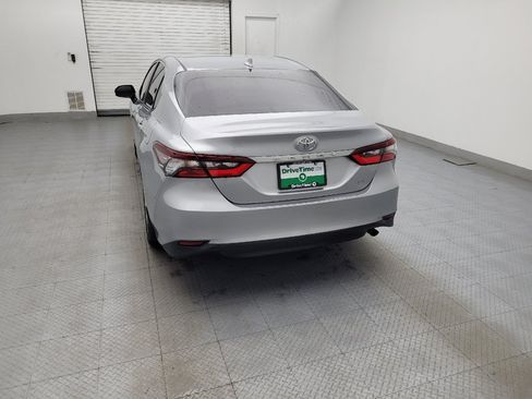 Used 2022 Toyota Camry LE FWD image 6
