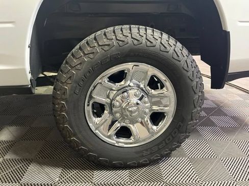 Used 2024 RAM 2500 Tradesman w/ Chrome Appearance Group AWD/4WD image 40