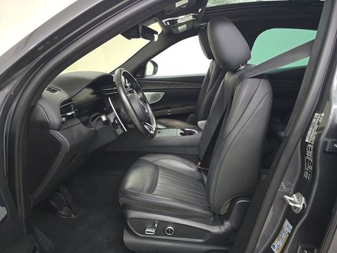 Used 2023 Maserati Grecale Modena image 9